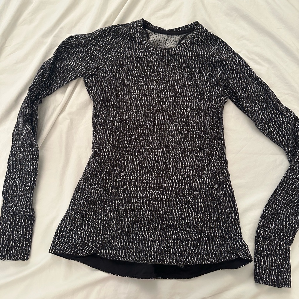 Lululemon long sleeve winter top - size 6